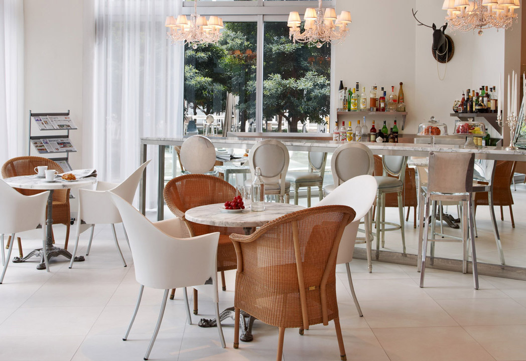 Cafe Icon at Icon Brickell